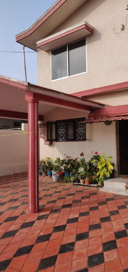 Giri'S Homestay マディケーリ エクステリア 写真