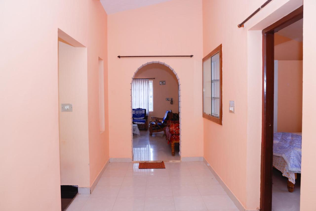Giri'S Homestay マディケーリ エクステリア 写真