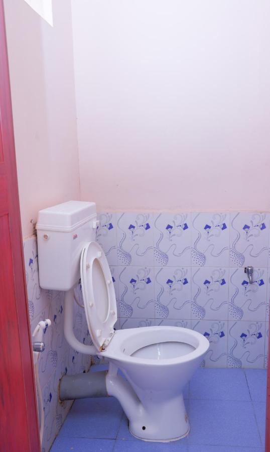 Giri'S Homestay マディケーリ エクステリア 写真